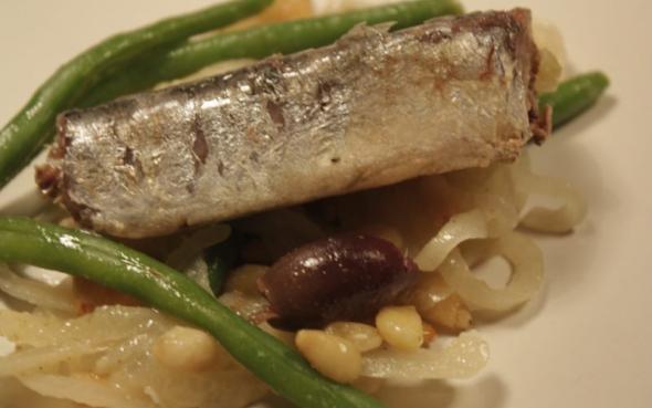 Sardiner, surløg og pinjekerner image 2